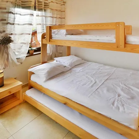 Apartment In Siano Ty Near Sandy Beach, Cleaning Included Sianozety